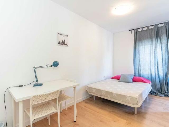 Calle de Pere de Valencia, Valencia, Valencian Community 46022