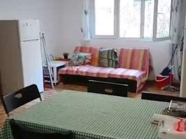 Calle de Pinilla del Valle, Madrid, Community of Madrid 28002