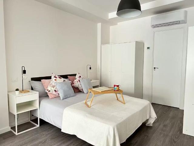Calle de Pradales, Madrid, Community of Madrid 28047