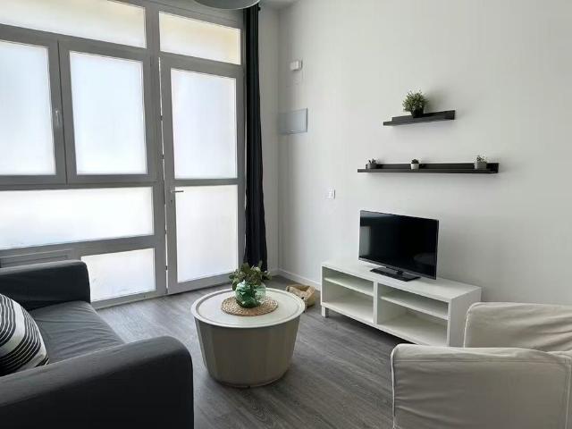 Calle de Pradales, Madrid, Community of Madrid 28047