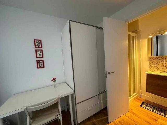 Calle de Rafael Fernández Hijicos, Madrid, Community of Madrid 28038