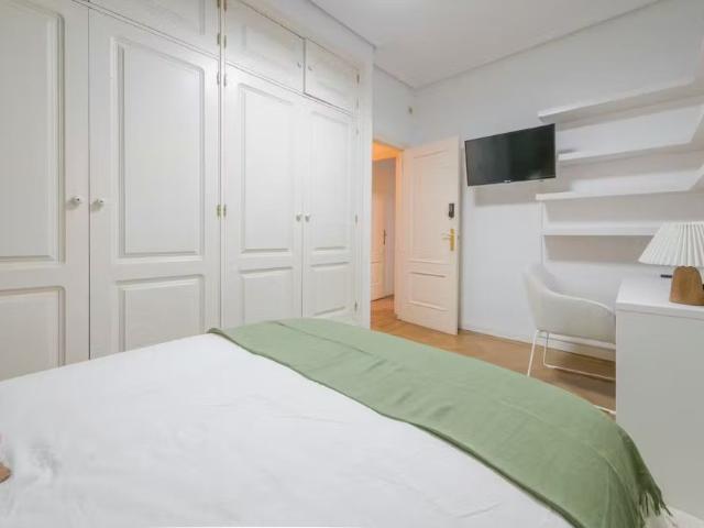 Calle de Romero Robledo, Madrid, Community of Madrid 28008