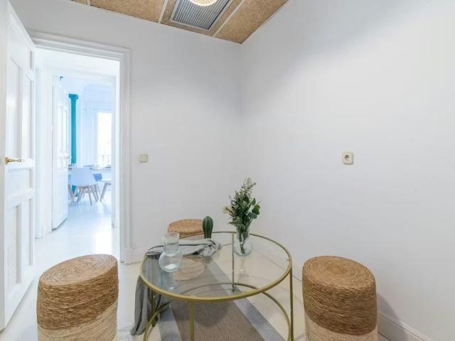 Calle de Santa Teresa, Madrid, Community of Madrid 28004