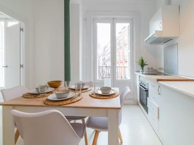 Calle de Santa Teresa, Madrid, Community of Madrid 28004