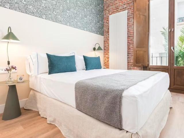 Calle de Santa Ana, Madrid, Community of Madrid 28005
