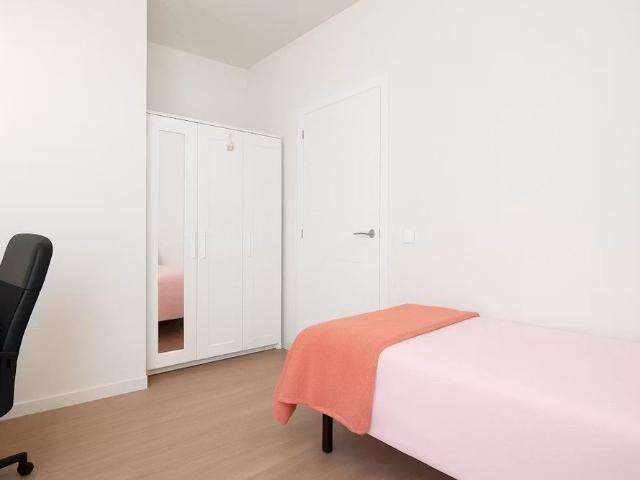 Calle de Santa Feliciana, Madrid, Community of Madrid 28010