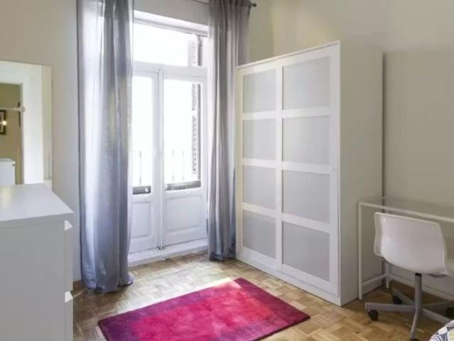 Calle de San Bernardo, Madrid, Community of Madrid 28015