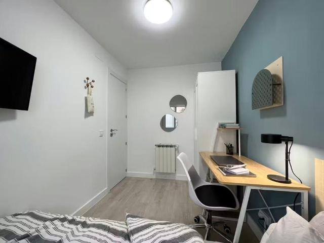 Calle de San Dacio, Madrid, Community of Madrid 28034