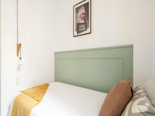 Calle de San Lorenzo, Madrid, Community of Madrid 28004