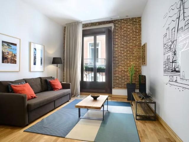 Calle de San Mateo, Madrid, Community of Madrid 28004