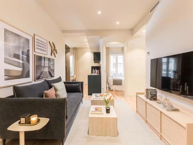 Calle del Coronel Blanco, Madrid, Community of Madrid 28028