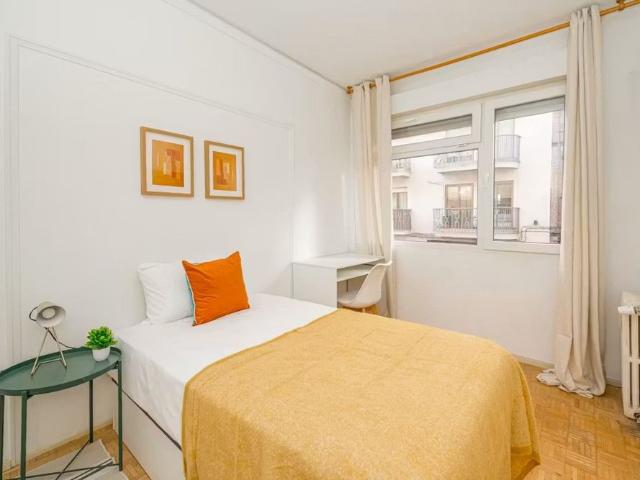 Calle del Cardenal Cisneros, Madrid, Community of Madrid 28010