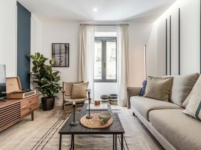 Calle del Cardenal Cisneros, Madrid, Community of Madrid 28010