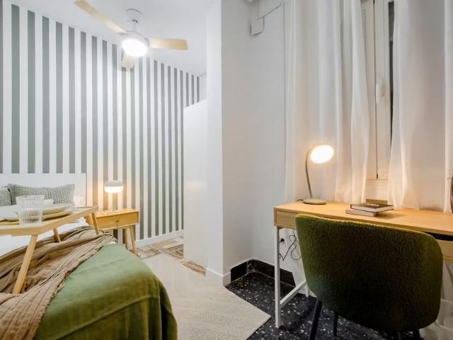 Calle del Castillo, Madrid, Community of Madrid 28010