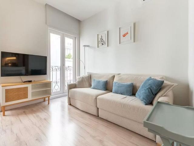 Calle del Almirante, Madrid, Community of Madrid 28004