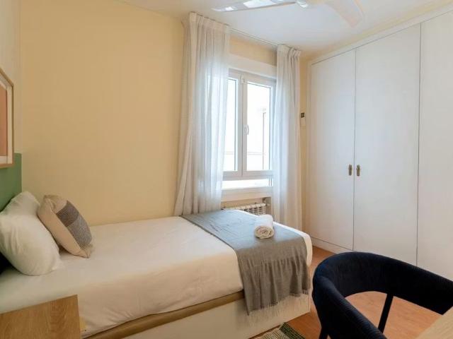 Calle del General Zabala, Madrid, Community of Madrid 28002