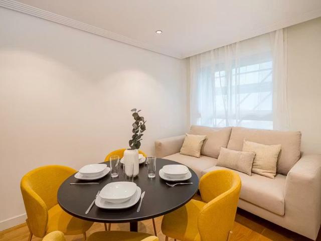 Calle del Doctor Fleming, Madrid, Community of Madrid 28036