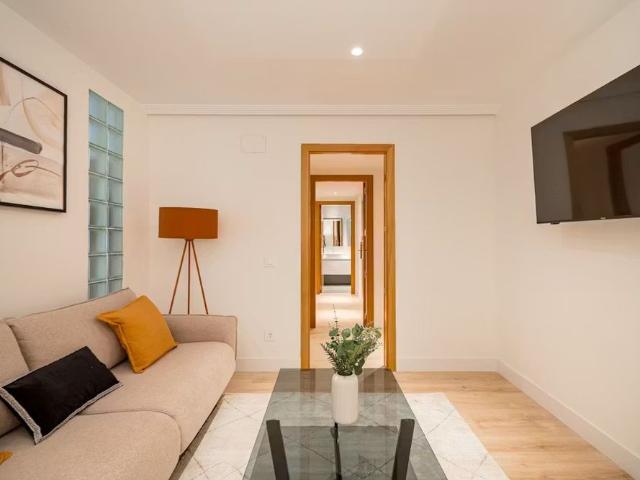 Calle del Doctor Fleming, Madrid, Community of Madrid 28036