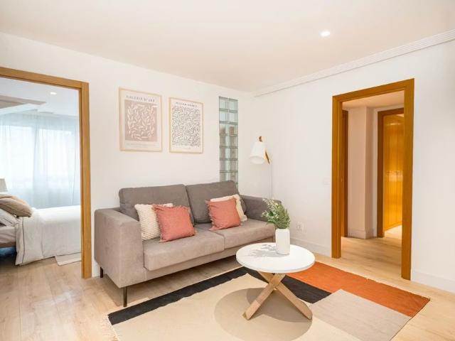Calle del Doctor Fleming, Madrid, Community of Madrid 28036