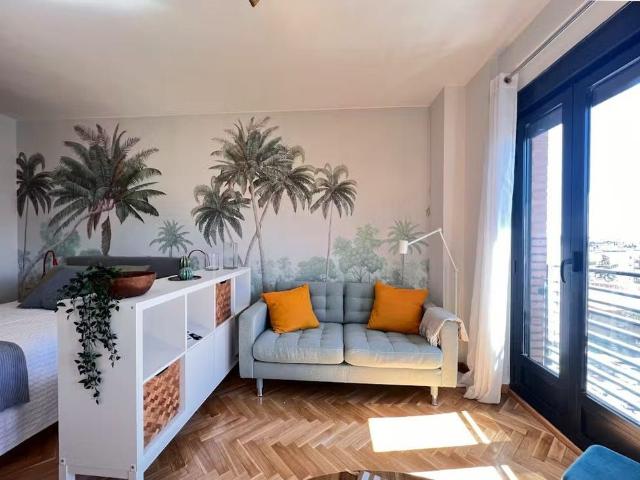 Calle del Ferrocarril, Madrid, Community of Madrid 28045