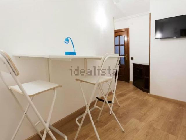 Calle del Jilguero, Madrid, Community of Madrid 28025