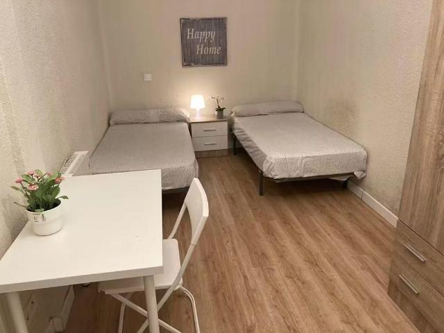 Calle del Monte Olivetti, Madrid, Community of Madrid 28038