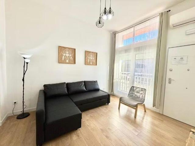 Calle del Sanguiño, Madrid, Community of Madrid 28044