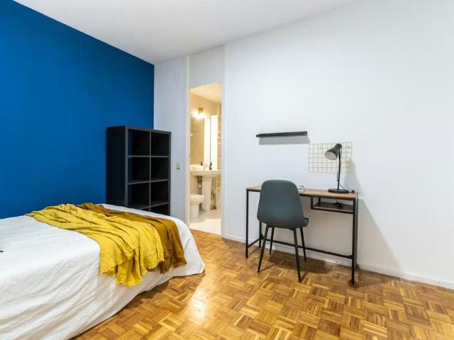 Calle del Pez Austral, Madrid, Community of Madrid 28007