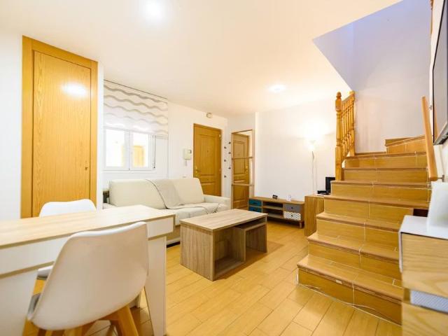 Calle del Prado, Madrid, Community of Madrid 28014