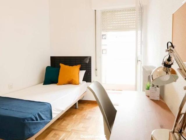Calle del Rosario, Madrid, Community of Madrid 28005