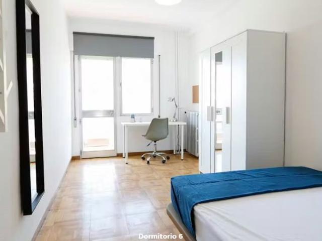 Calle del Rosario, Madrid, Community of Madrid 28005