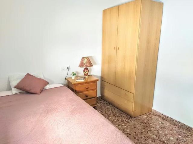 Calle del Veinticinco de Abril, Moncada, Valencian Community 46113