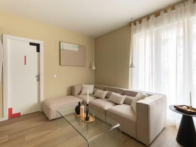 Calle Donoso Cortés, Madrid, Community of Madrid 28015