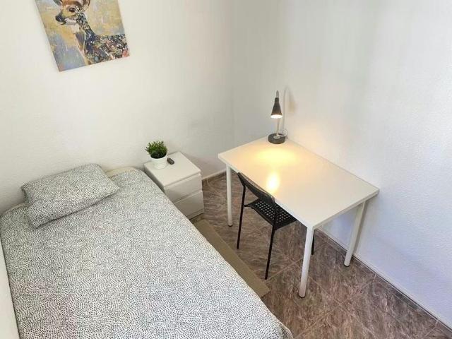 Calle Extremadura, Getafe, Community of Madrid 28903