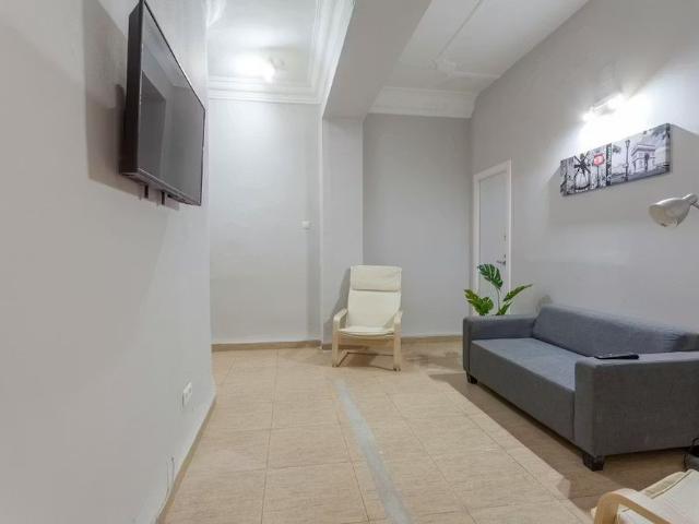 Calle Honorato Juan, Valencia, Valencian Community 46007