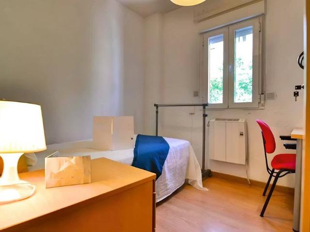 Calle Hortensia, Getafe, Community of Madrid 28903