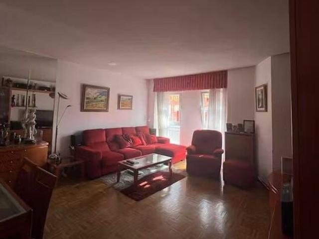 Calle la Violetera, Madrid, Community of Madrid 28018