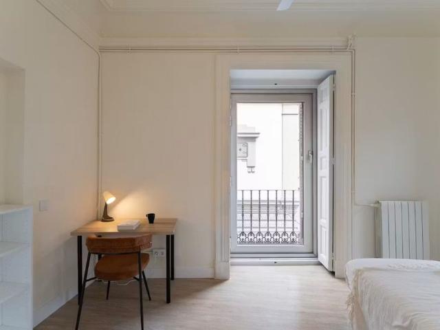 Calle Mayor, Madrid, Community of Madrid 28013