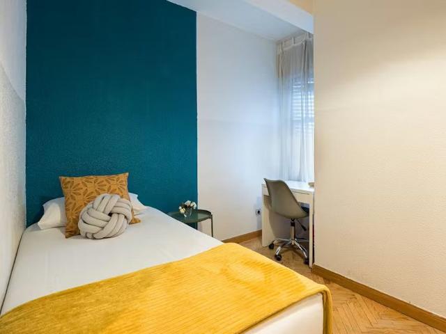 Calle Nez Morgado, Madrid, Community of Madrid 28036