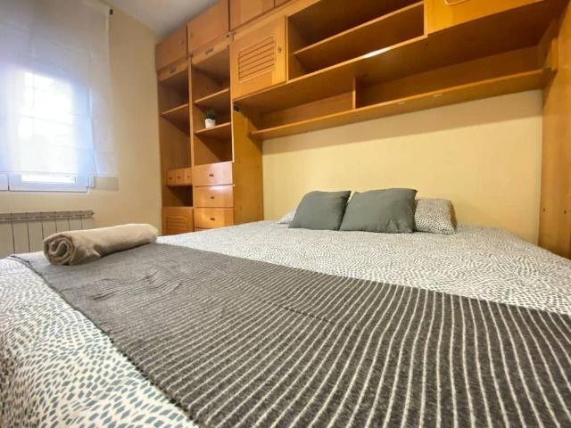 Calle Pan y Toros, Madrid, Community of Madrid 28041