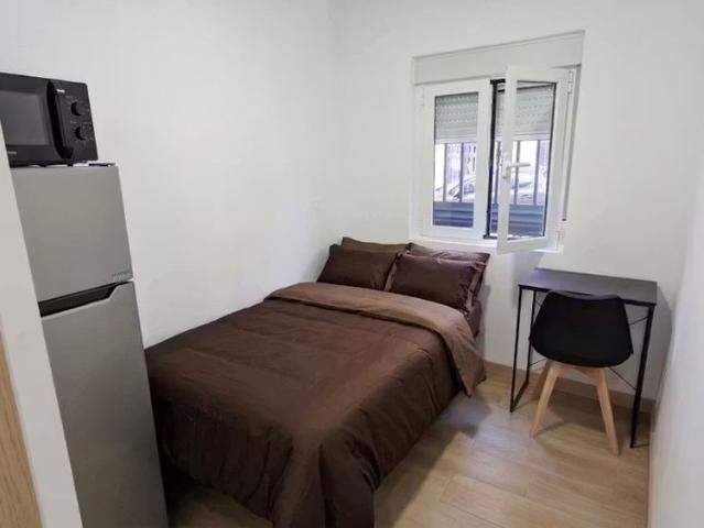 Calle Papagayo, Madrid, Community of Madrid 28025