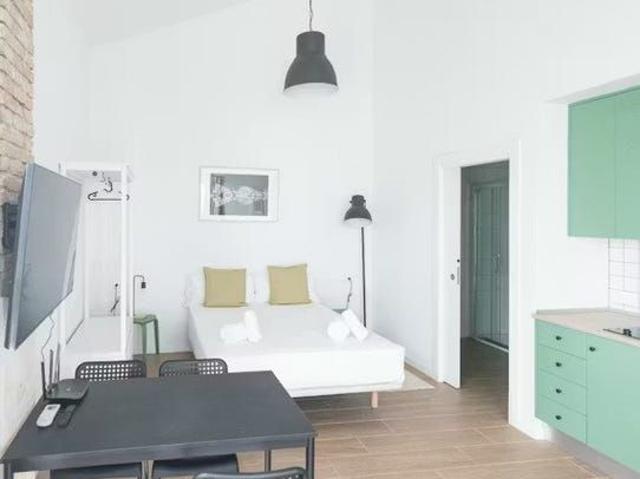 Calle Pedro Aleixandre, Valencia, Valencian Community 46006