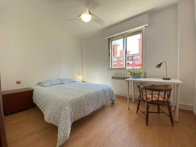 Calle Pedroches, Madrid, Community of Madrid 28053