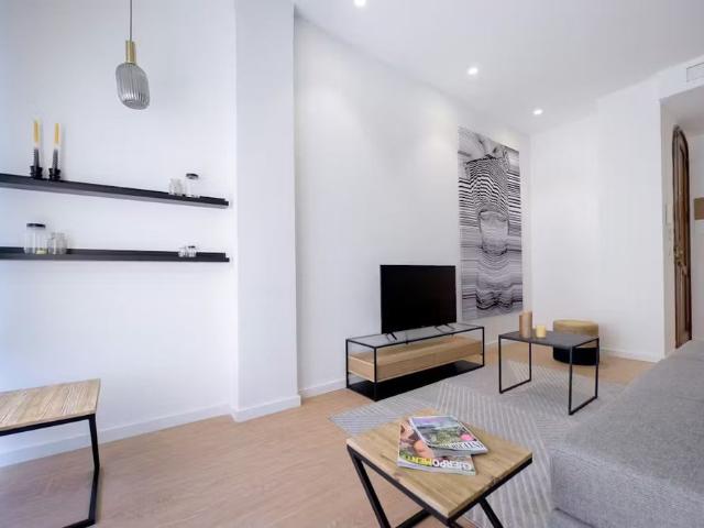 Calle Salamanca, Valencia, Valencian Community 46005