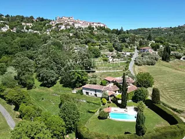 Callian 83440 Achat / Vente maison 8 pièces t8 piscine