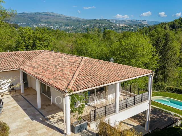 Calme absolu et proximité du village de Plascassier