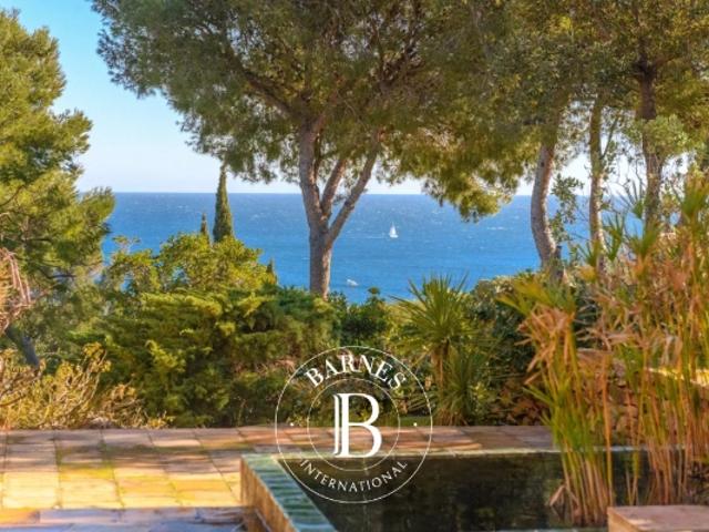 Cap Bénat Maison 150 m² Terrain 2 500 m² Vue Mer Piscine Plage à pied