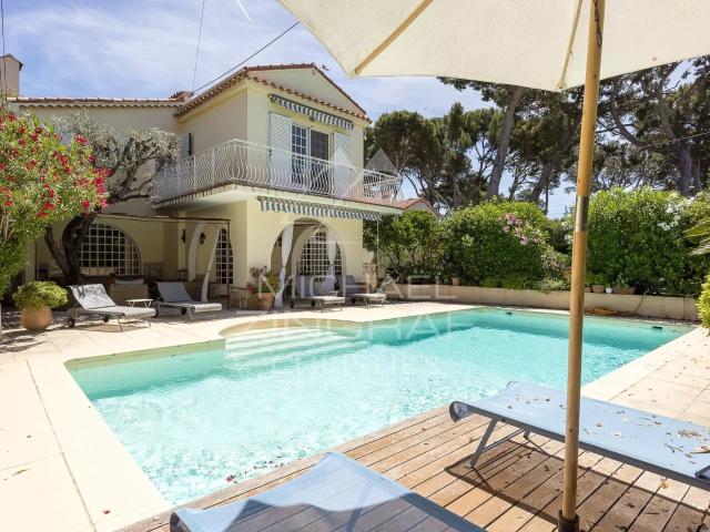 Cap d’Antibes – Élégante villa au calme absolu, à quelques p. 201m² Antibes