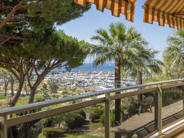 Cap d’Antibes – Une adresse d’exception à deux pas de la mer 110m² Antibes