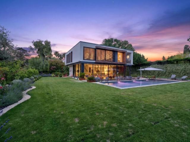 Cap d’Antibes versant Ouest, villa contemporaine neuve d’ex. 400m² Antibes